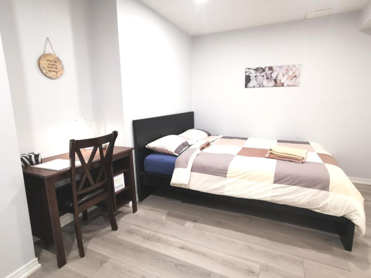 מיסיסאוגה Perfect Location Comfort Private House Lower Level 2 Bedroom Unit מראה חיצוני תמונה
