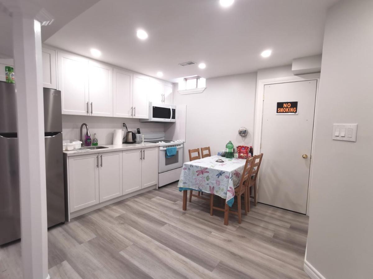 מיסיסאוגה Perfect Location Comfort Private House Lower Level 2 Bedroom Unit מראה חיצוני תמונה